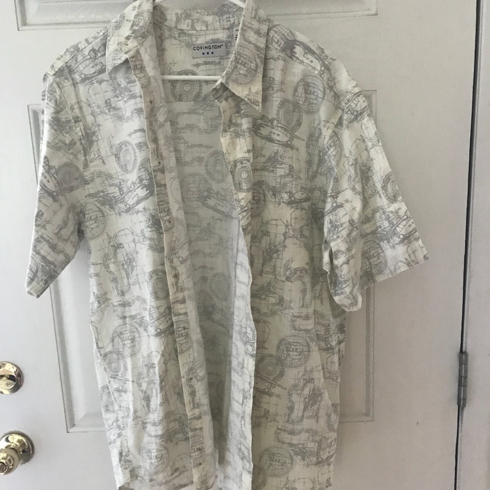 White button down shirt with collar
